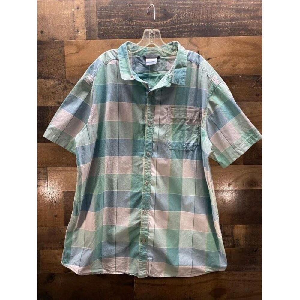 Columbia‎ Short Sleeve Button Up Size XXL
